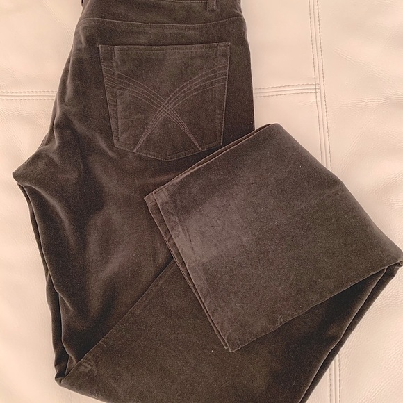 Teenflo women’s suit - Picture 3 of 3